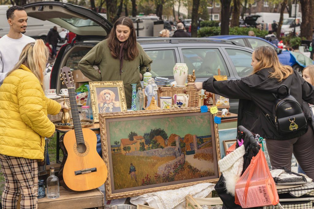 Samsung frame birchmere park car boot 2025