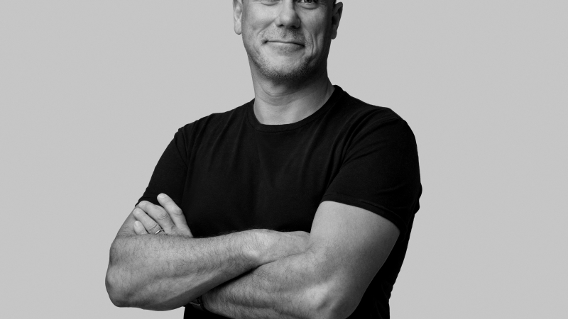 Scott Feasey takes dual CEO role at M+C Saatchi Group as Carlo Noseda departs after 15 years